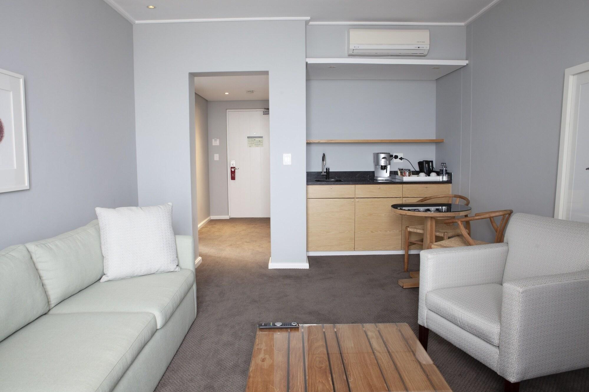 מלקבוסטראנד Atlantic Beach Hotel מראה חיצוני תמונה